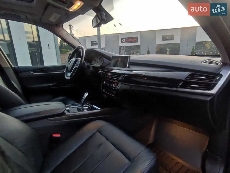 Автомобіль BMW X5 2016
