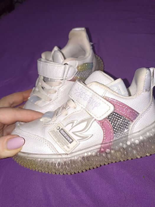 Білі кросівки 27 розмір