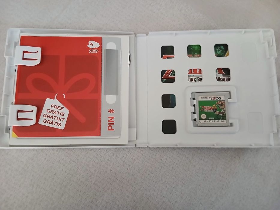 The Legend of Zelda A Link Between Worlds Nintendo 3DS Completo