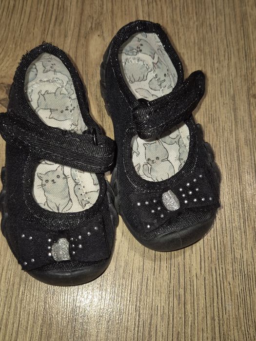 Kapcie r.19 do żłobka dla.dziewczynki