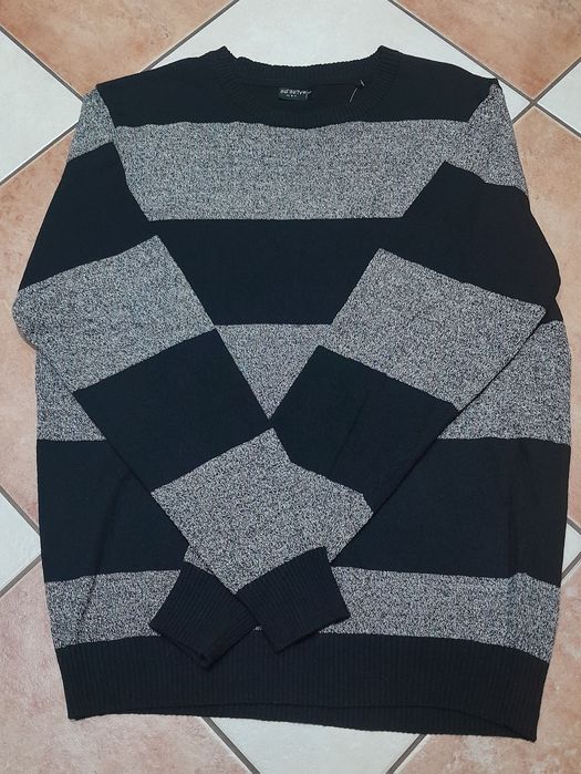Sweter  męski  M