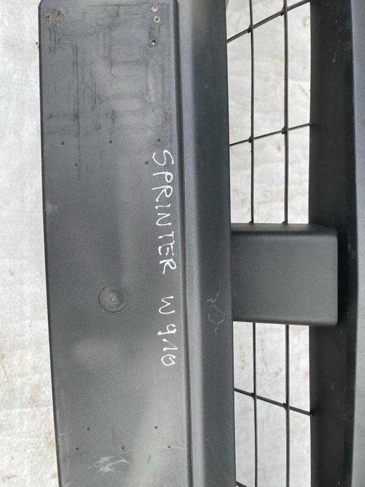 Mercedes Sprinter W910 Zderzak Przód