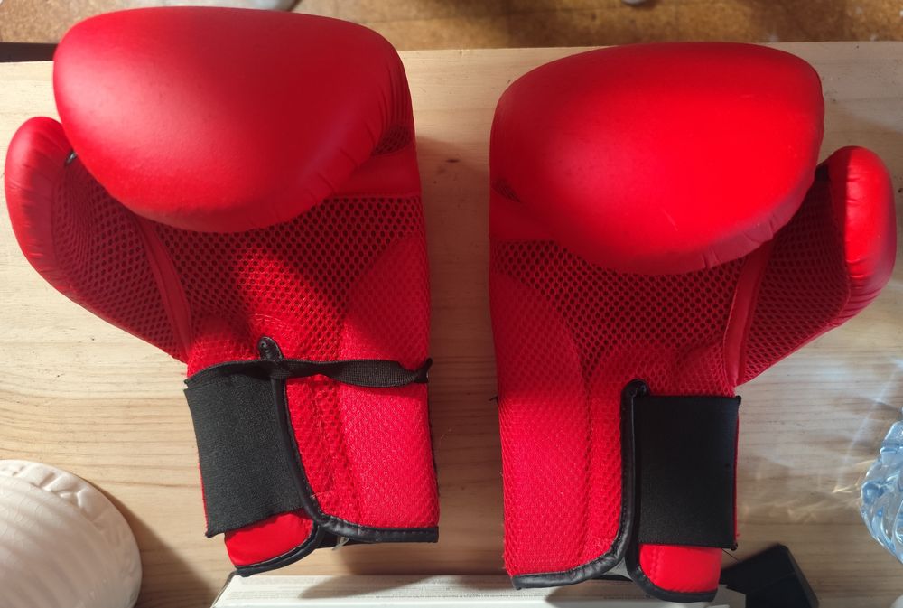 Luvas de Boxe Outshock 12 oz (Decathlon)