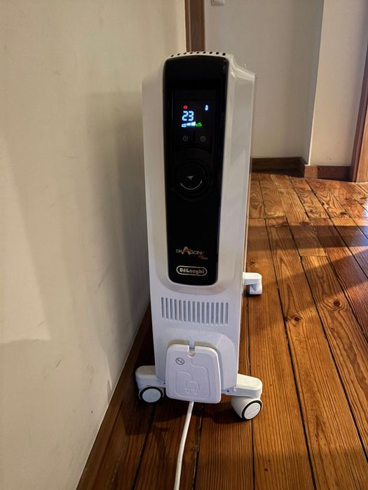 Aquecedor a óleo Delongui Dragon 4 Pro