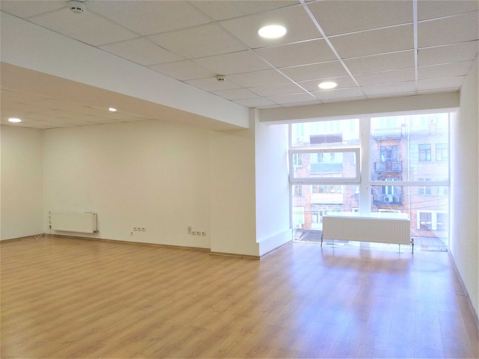 Сдам отличный офис 52 кв.м. open space. Центр города. Стабильный свет!