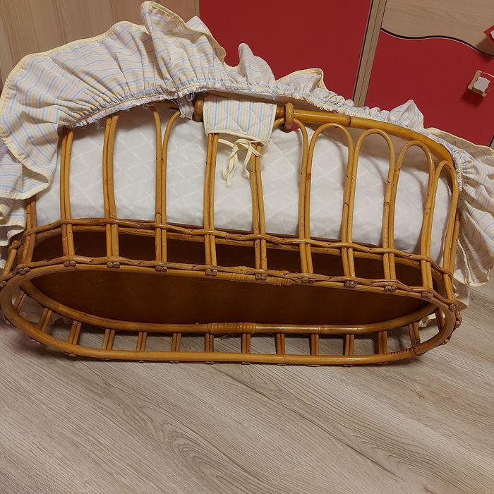 Wiklinowy kosz mojżesza z budką