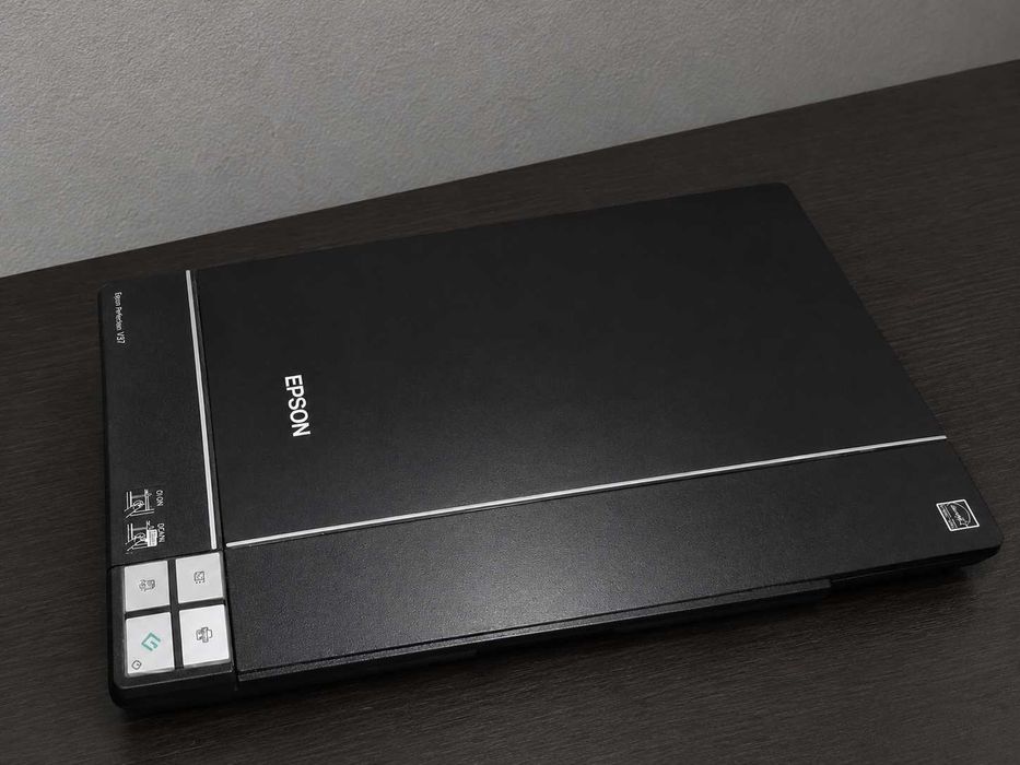 Планшетный сканер Epson Perfection V37