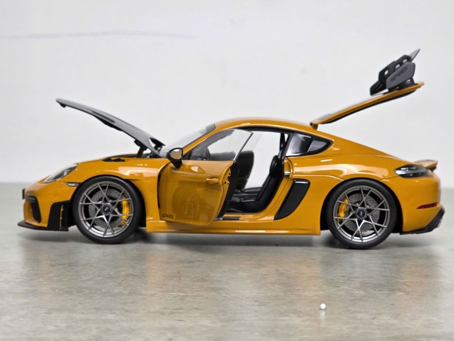 Porsche cayman gt4 RS - norev 1/18