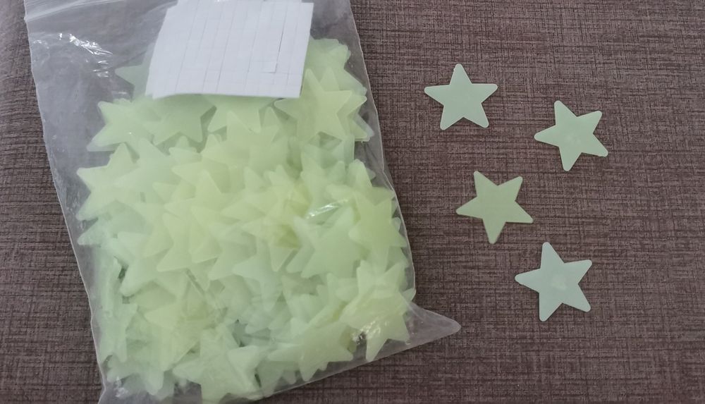 Estrelas luminosas decorativas de parede