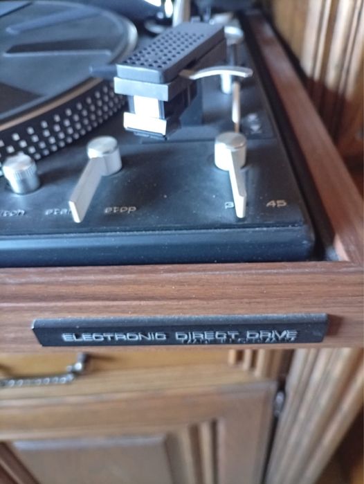Dual CS 721 – legendarny gramofon Direct Drive + 20 płyt winylowych