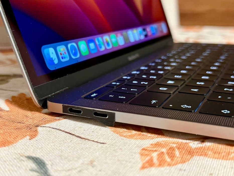 MacBook Pro 13" i5 8/128GB Nowy Top Case i bateria