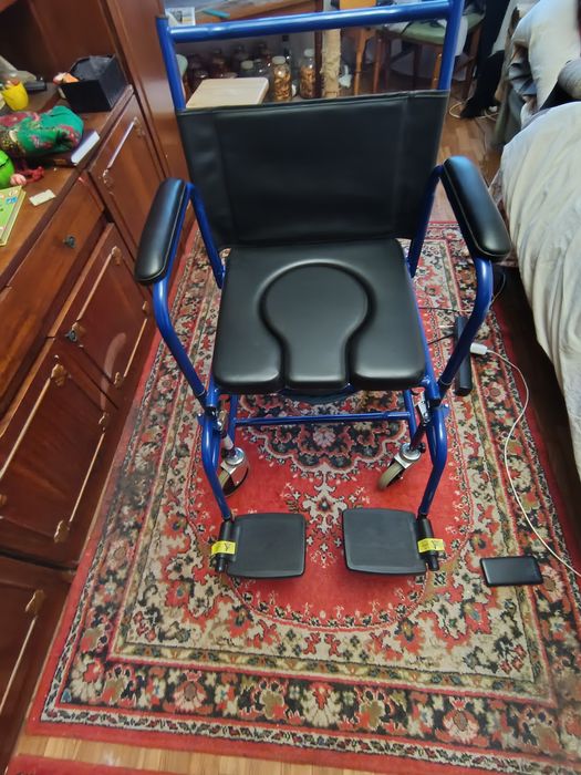 Инвалидное кресло