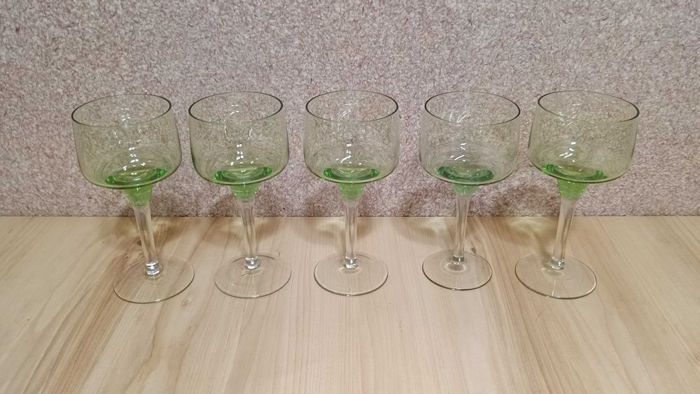Бокалы Форма Абажур зеленое стекло Винтаж цена за 5 шт