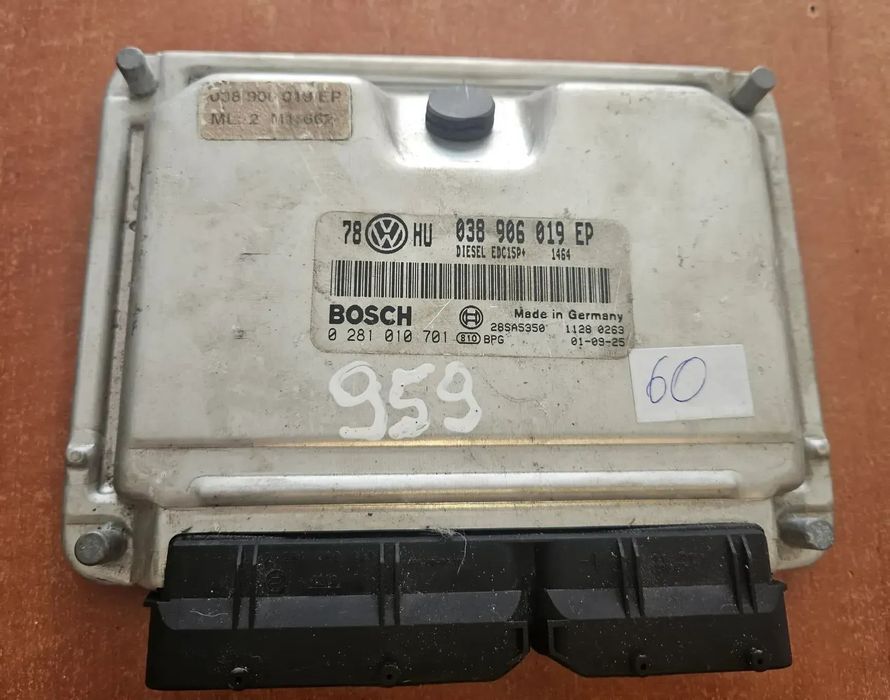 Komputer Sterownik Silnika VW PASSAT B5 1.9 TDI  038906019EP 0281010701