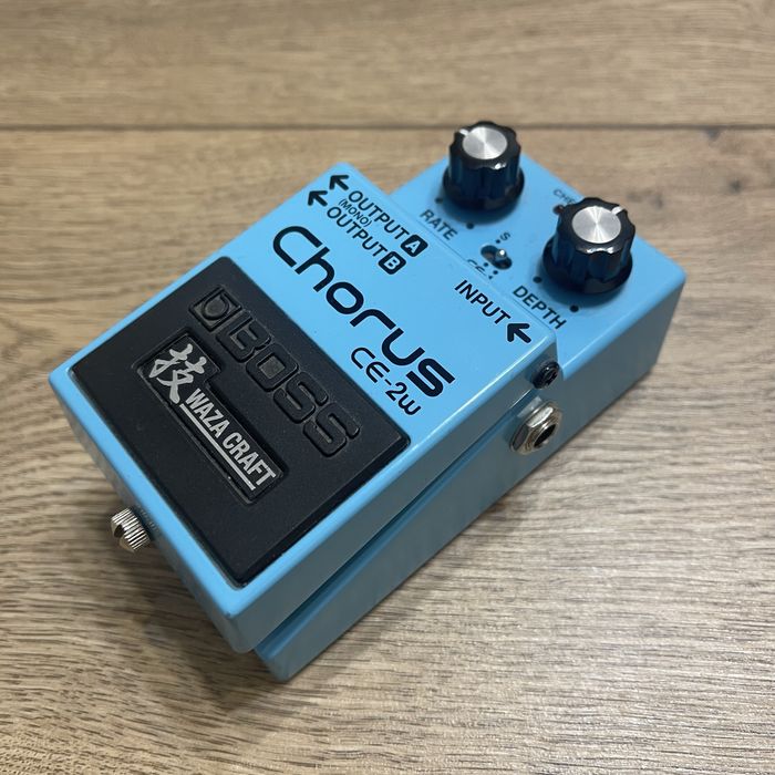 ギター BOSS Chorus CE-2w BOSS - CE-2W | Chorus