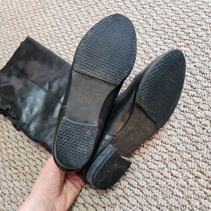 Демисезонные кожаные сапоги