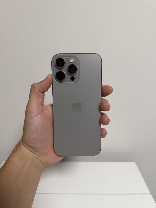 iPhone 16 Pro Max 256GB Titânio Natural - Impecável!