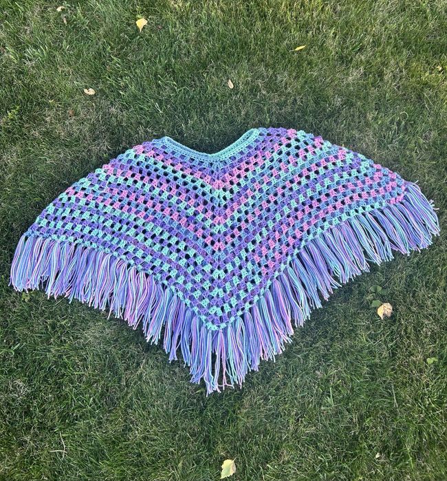 Ponczo na szydelku narzutka rękodzieło handmade