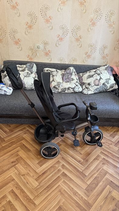 Велосипед трьохколесний з ручкою