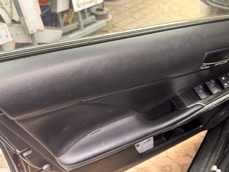 Lexus is 300h lll 2014r