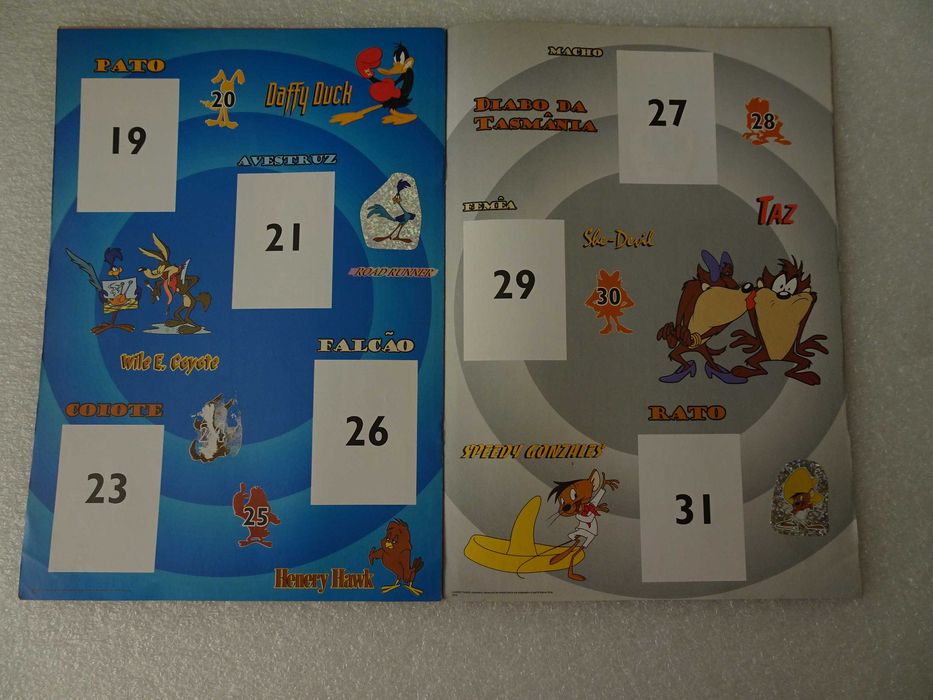 Caderneta de cromos Looney Tunes & Company - Bollycao (tem 5 cromos)