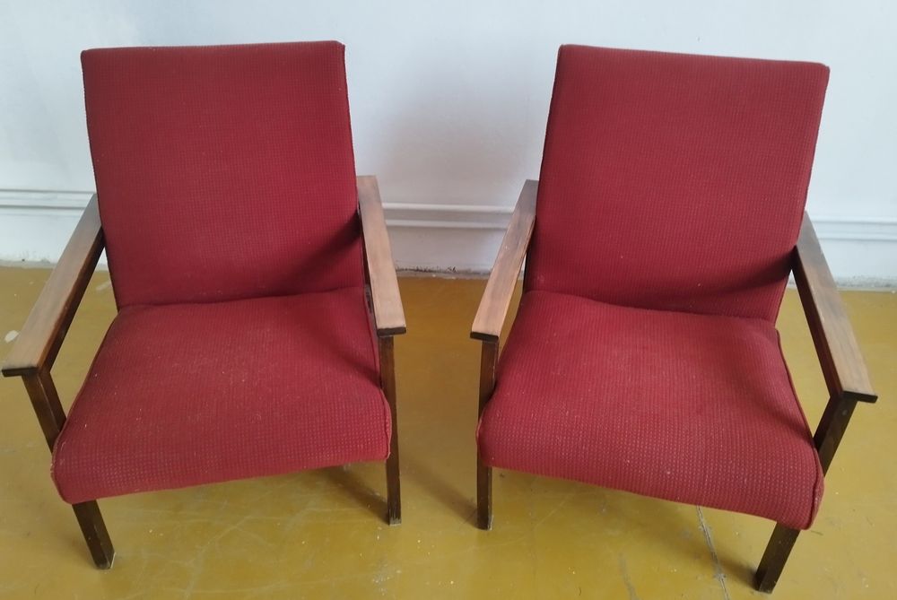 Fotele z PRLu - na sprężynach.