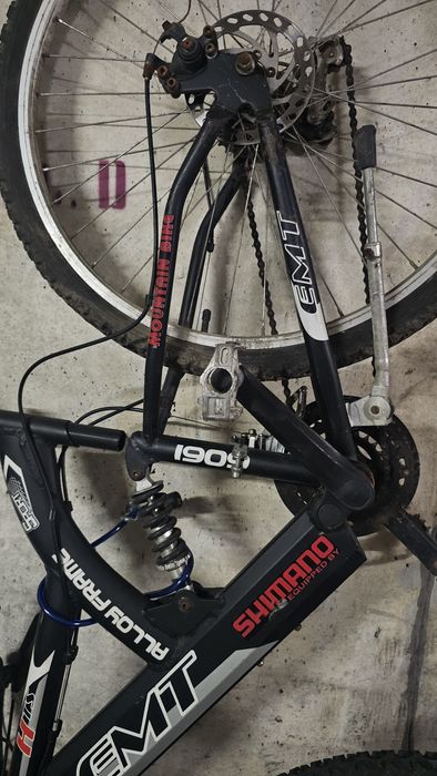 Bicicleta BTT   .