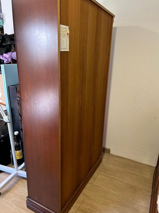 Armario de sala de jantar