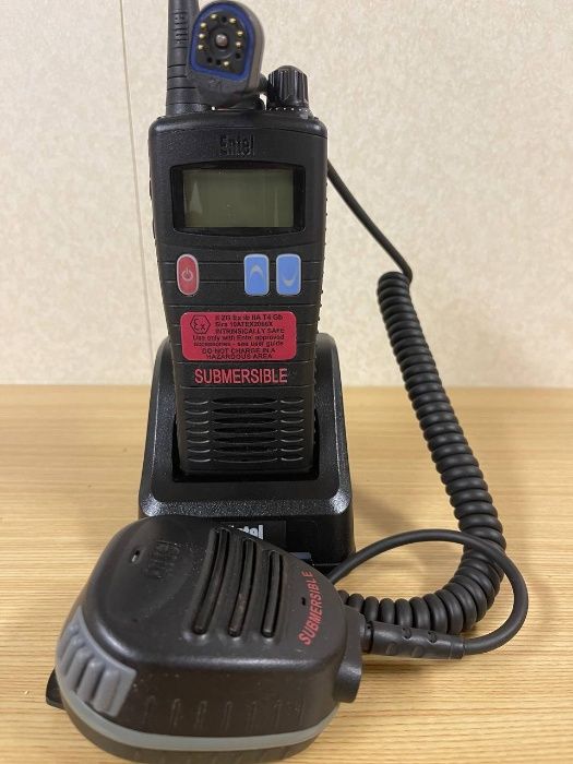 Продам радиостанцию Entel HT883 Ex