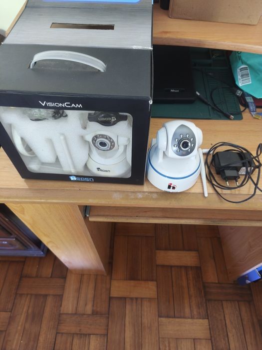 Duas câmaras de vigilância 30€