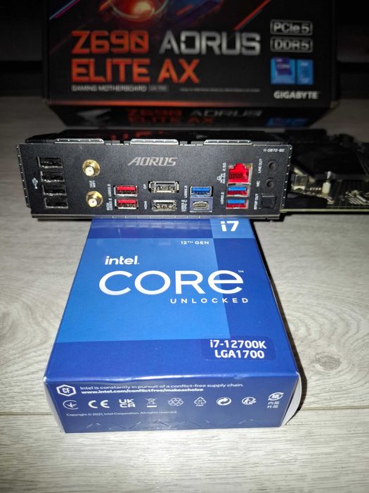 Aorus Z690 Elite AX, i7-12700K, Zasilacz 850W, Obudowa - gratis