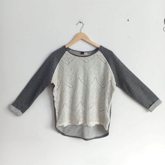 Bluza, sweter, szary z koronką, H&M, rozm. 40;