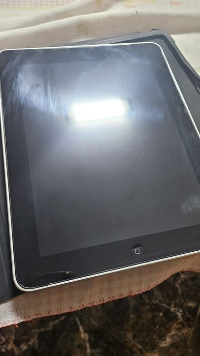 Vendo iPad sem carregador!