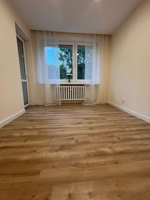 Po generalnym remoncie z dużym balkonem loggią.