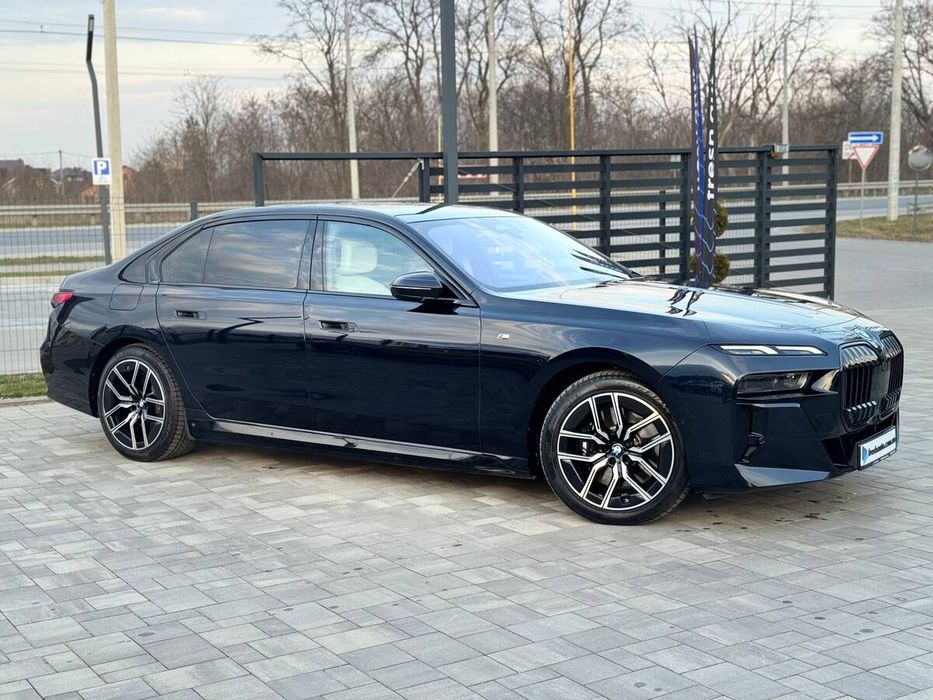 BMW i7 2023 freshauto
