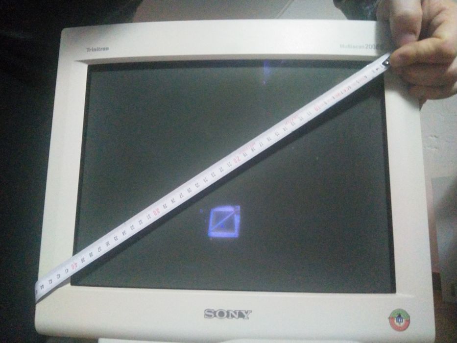 Monitor SONY 17" CPD 200EST Trinitron Colour..