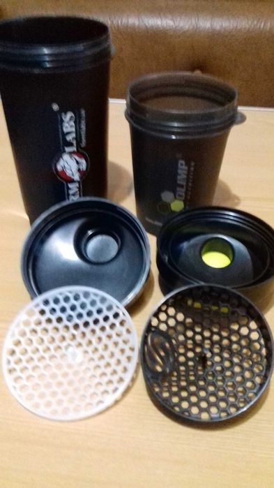 кухоль-шейкер спортивний