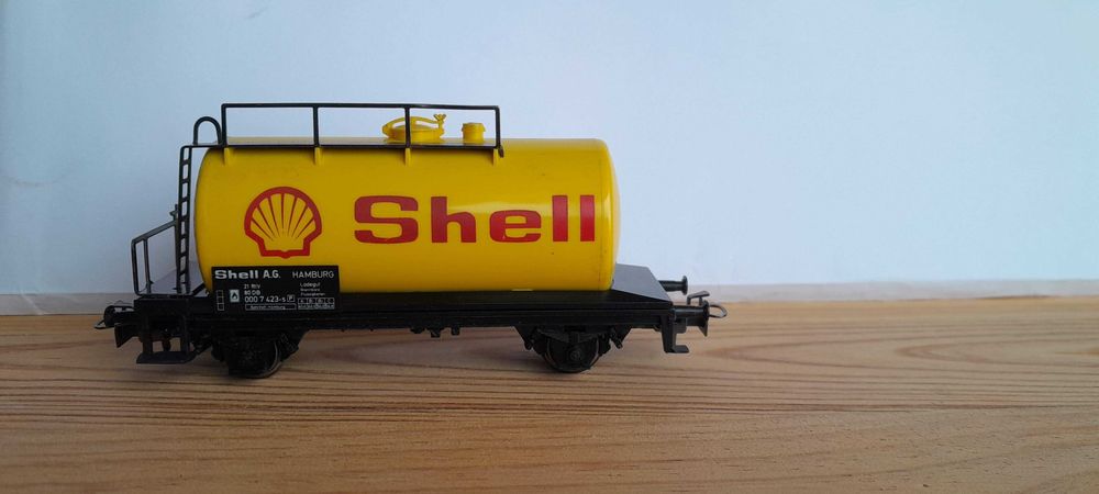 Vagão cisterna particular "Shell" -Marklin 4442- na caixa original
