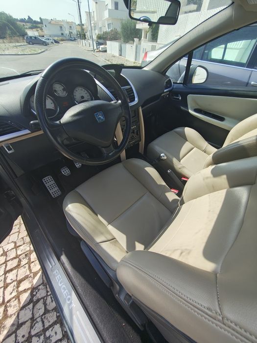 Peugeot 207 CC 1.6 16v - Para aproveitar neste Verão