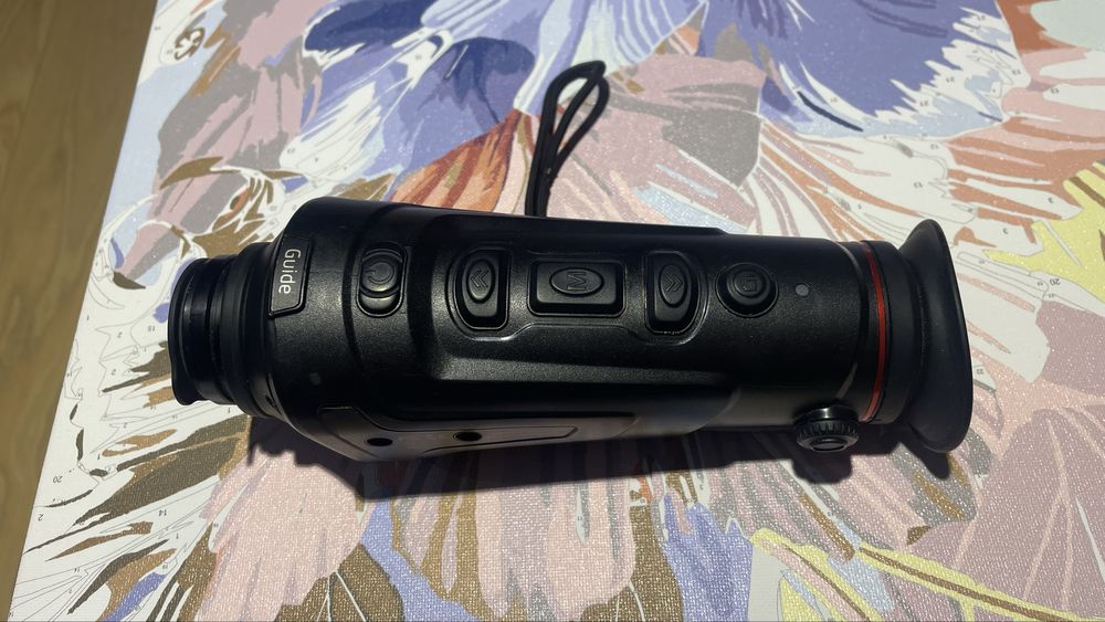 Тепловізор 2000 метрів Guide TrackIR35