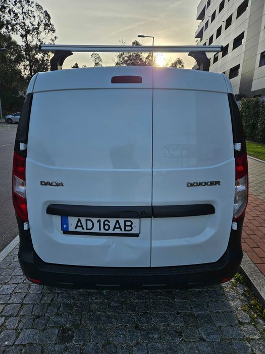 Dacia Dokker em excelente estado com poucos kms