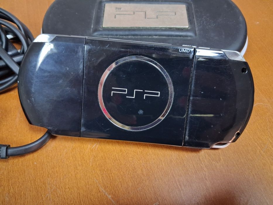 Consola Sony PSP-3004 - Em excelente estado e a funcionar!
