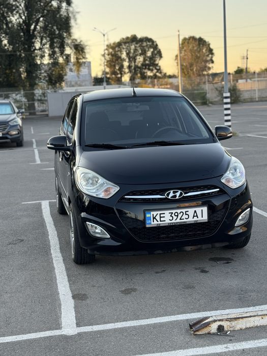 Продам Hyundai i10 2011 год