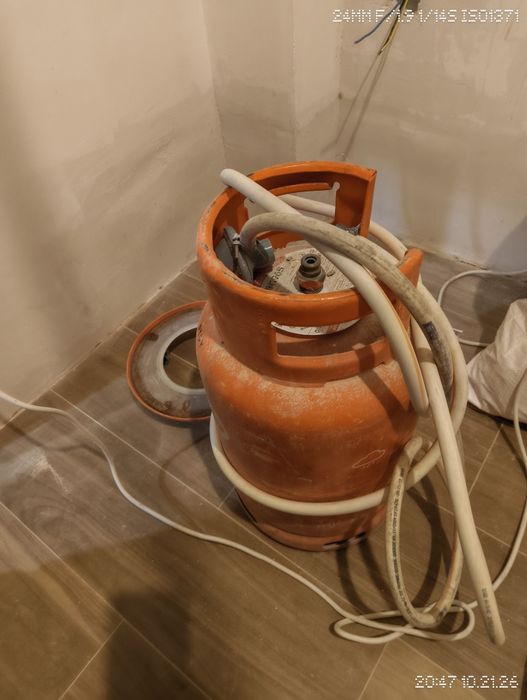 Bilha gás butano galp + suporte