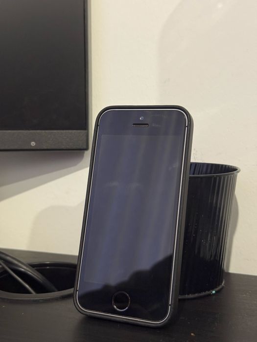 Iphone se(2016) como novo