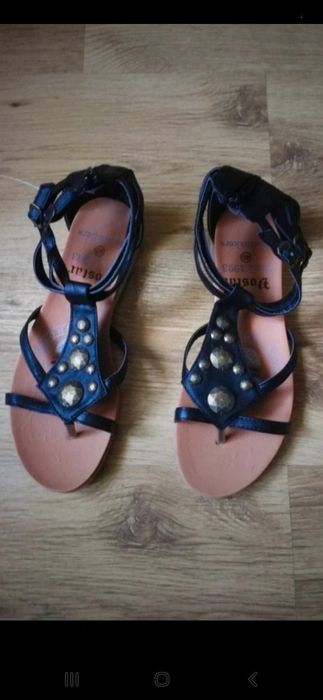 Nowe sandałki rozm 40