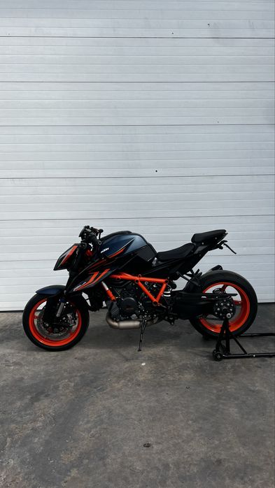KTM 1290 SUPER DUKE R EVO