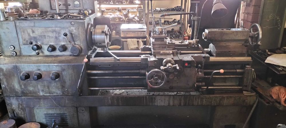 Tokarka uniwersalna  16k20