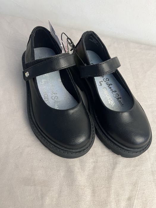 Туфлі дл дівчинки від George