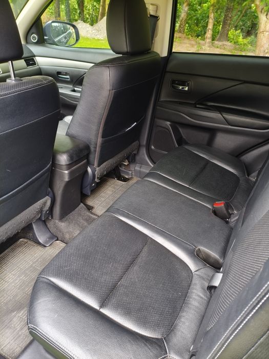 Mitsubishi Outlander 2012rok.7 osobowy. 2.0 benzyna. 4x4Ful opcja